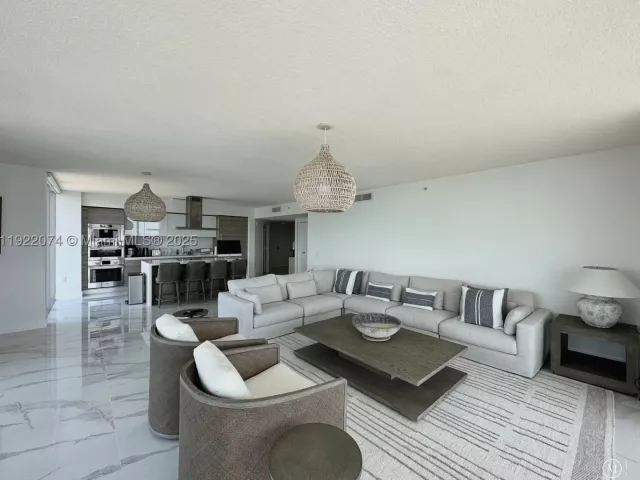 3-bedroom condo for rent in Sunny Isles Beach - 330 Sunny Isles Blvd 5-2002 - MondialRealty