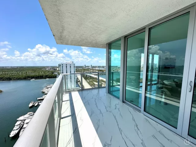 3-bedroom condo for rent in Sunny Isles Beach - 330 Sunny Isles Blvd 5-2002 - MondialRealty