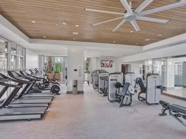 3-bedroom condo for rent in Sunny Isles Beach - 330 Sunny Isles Blvd 5-2002 - MondialRealty