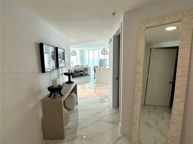 Apartment for rent  Unit #5-2002 - photo 6838816