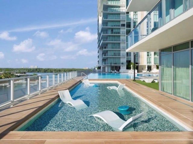 Apartment for rent  Unit #5-2002 - photo 6838821