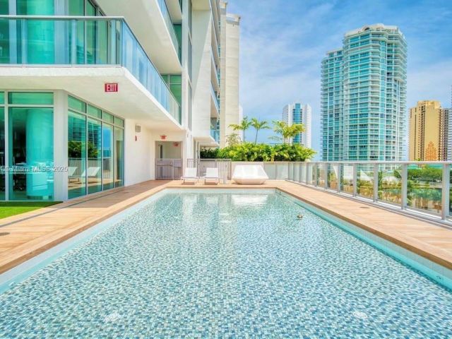 Apartment for rent  Unit #5-2002 - photo 6838822