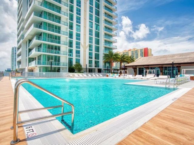 Apartment for rent  Unit #5-2002 - photo 6838823