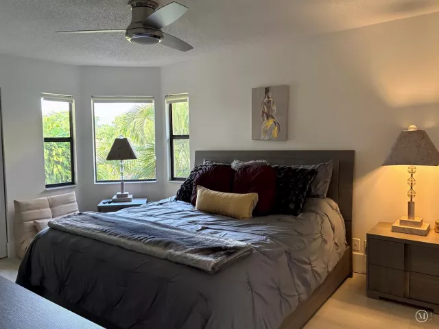 3-bedroom home for sale in Delray Beach - 5425 10th Fairway Drive 3 - MondialRealty