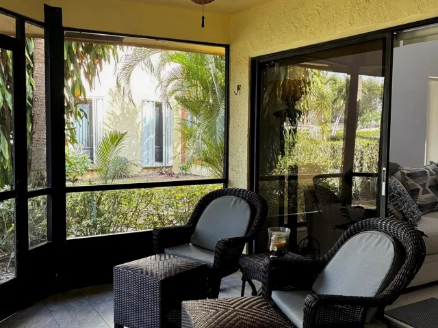 3-bedroom home for sale in Delray Beach - 5425 10th Fairway Drive 3 - MondialRealty