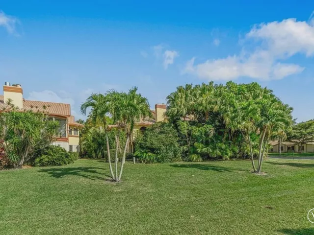 3-bedroom home for sale in Delray Beach - 5425 10th Fairway Drive 3 - MondialRealty