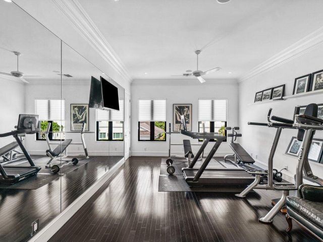 Home for sale at 7172 Valencia Drive - photo 6850147