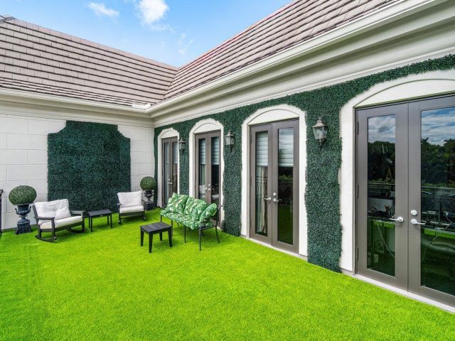 Home for sale at 7172 Valencia Drive - photo 6850149