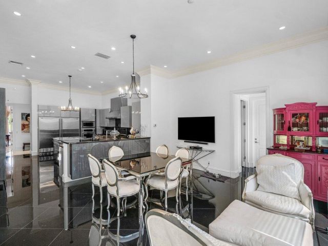 Home for sale at 7172 Valencia Drive - photo 6850158