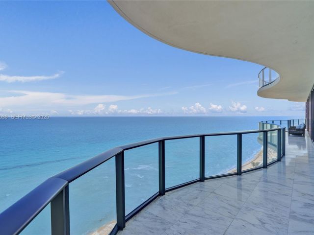 Apartment for sale  Unit #16 - photo 7494428