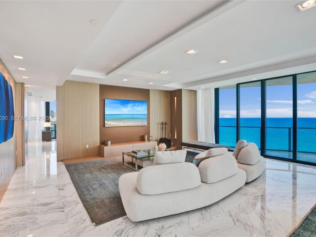 Apartment for sale  Unit #16 - photo 7494434