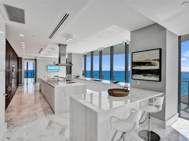 Apartment for sale  Unit #16 - photo 7494439