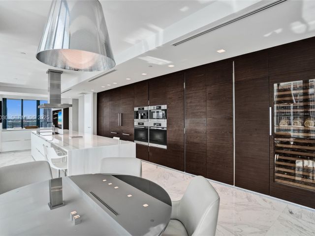 Apartment for sale  Unit #16 - photo 7494441