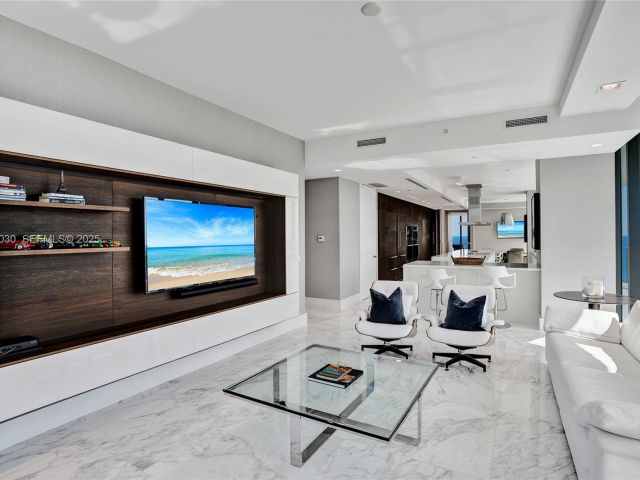 Apartment for sale  Unit #16 - photo 7494445