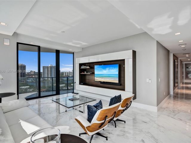 Apartment for sale  Unit #16 - photo 7494446