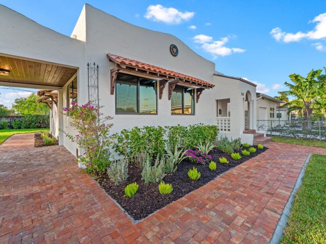 Home for sale at 342 Malverne Road - photo 6857879