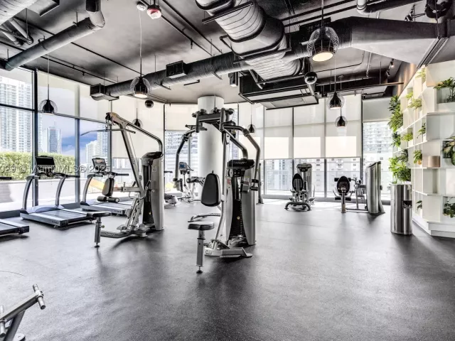 1-bedroom condo for sale in Miami - 55 SW 9th St 1705 - MondialRealty