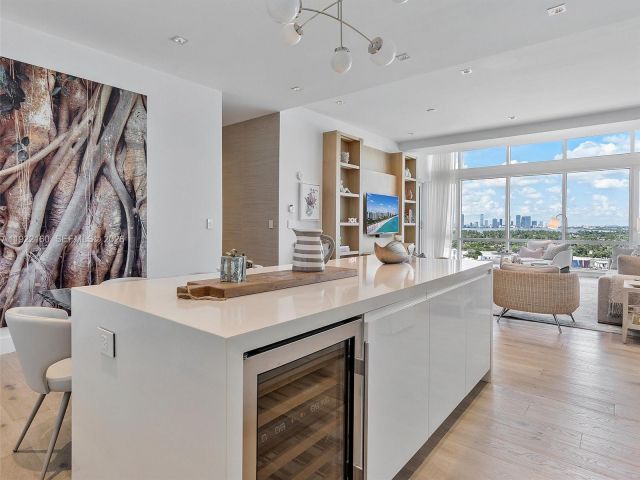 Apartment for sale  Unit #PH-1613 - photo 6839305