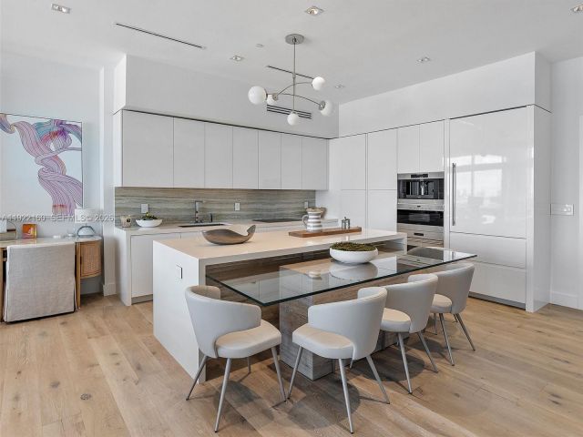 Apartment for sale  Unit #PH-1613 - photo 6839310