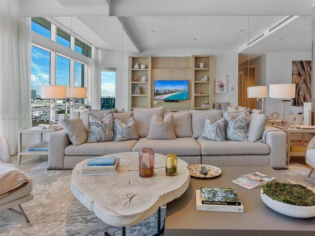 Apartment for sale  Unit #PH-1613 - photo 6839317