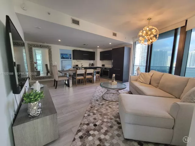 2-bedroom condo for rent in Miami - 45 SW 9th St 2201 - MondialRealty