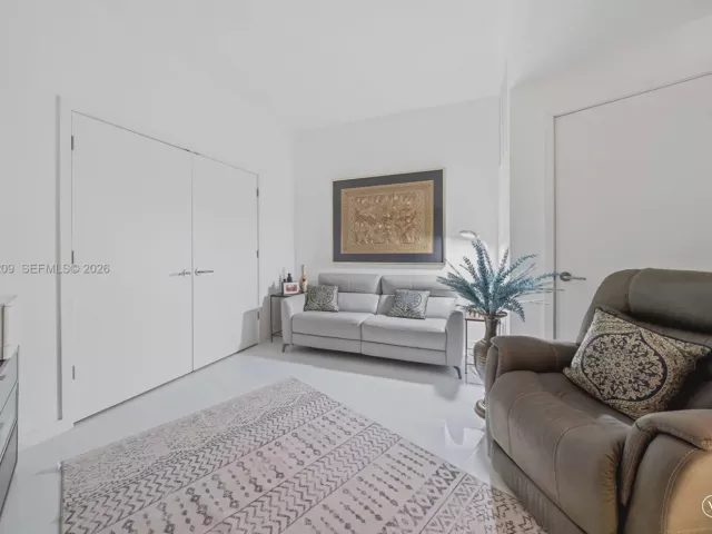 4-bedroom condo for sale in Miami - 851 NE 1st Ave 3911 - MondialRealty