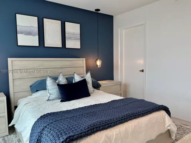 1-bedroom condo for rent in Miami Beach - 6620 Indian Creek Dr 617 - MondialRealty