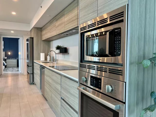 1-bedroom condo for rent in Miami Beach - 6620 Indian Creek Dr 617 - MondialRealty