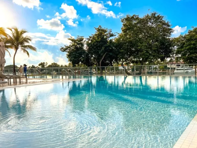 1-bedroom condo for rent in Miami Beach - 6620 Indian Creek Dr 617 - MondialRealty