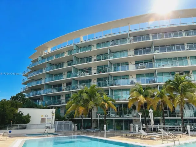 1-bedroom condo for rent in Miami Beach - 6620 Indian Creek Dr 617 - MondialRealty