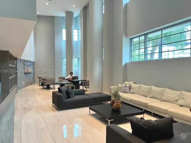 1-bedroom condo for rent in Miami Beach - 6620 Indian Creek Dr 617 - MondialRealty