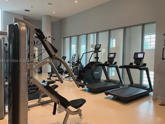 1-bedroom condo for rent in Miami Beach - 6620 Indian Creek Dr 617 - MondialRealty