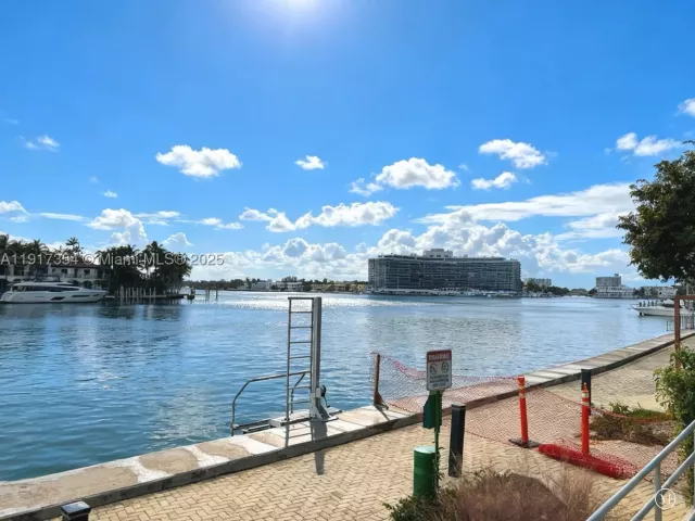 1-bedroom condo for rent in Miami Beach - 6620 Indian Creek Dr 617 - MondialRealty