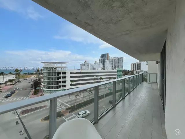 1-bedroom condo for rent in Miami Beach - 6620 Indian Creek Dr 617 - MondialRealty