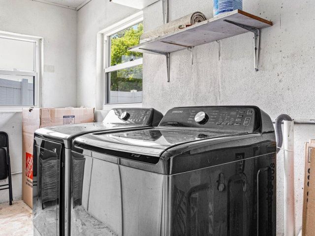 Home for sale at 123 NW 6th Avenue - photo 6866467