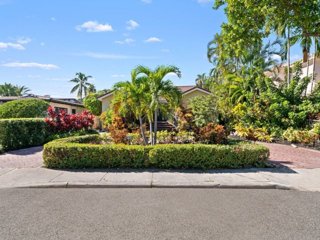 Home for sale at 713 SE 25th Avenue - photo 6888116