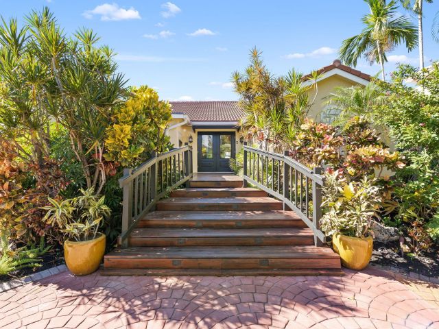 Home for sale at 713 SE 25th Avenue - photo 6888123