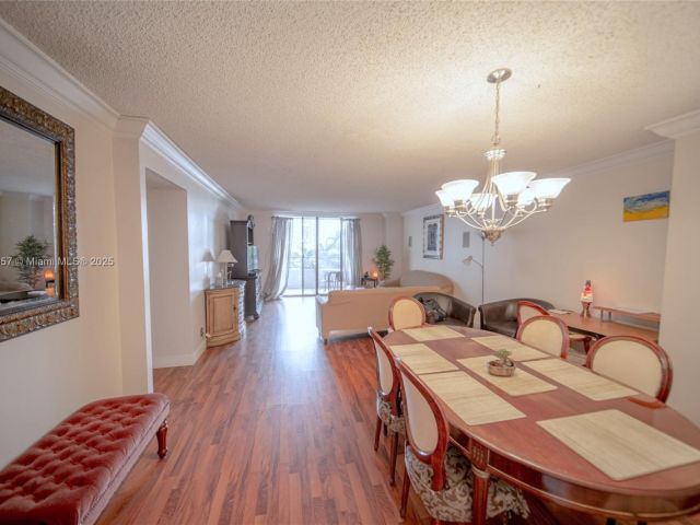 2-bedroom condo for sale in Hallandale Beach - 2500 Parkview Dr 517 - MondialRealty