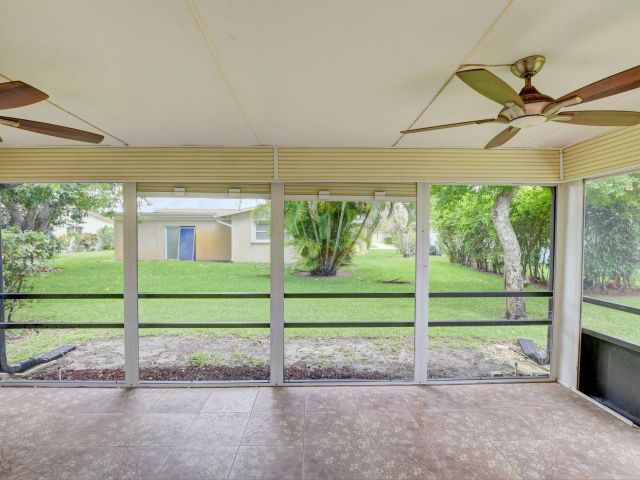 Home for rent at 6347 Country Wood Way - photo 6866445