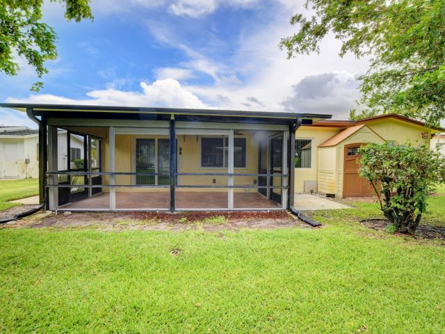 Home for rent at 6347 Country Wood Way - photo 6866455