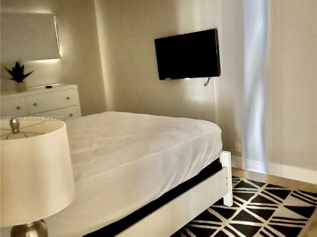 Apartment for rent  Unit #A-1856 - photo 6841683