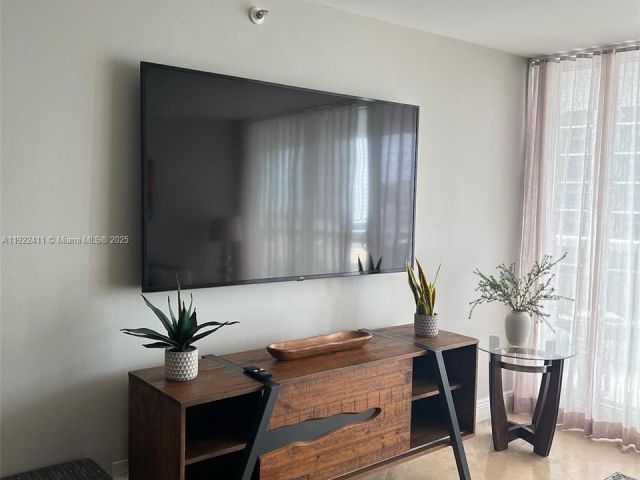 Apartment for rent  Unit #A-1856 - photo 6841685