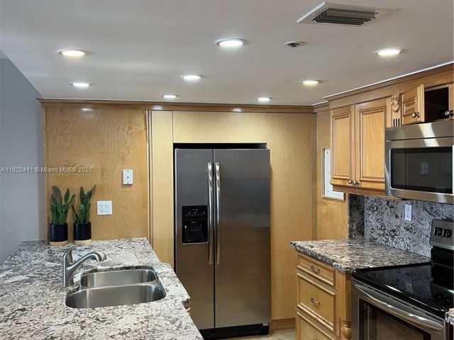 Apartment for rent  Unit #A-1856 - photo 6841687