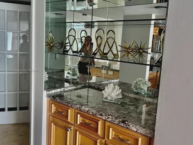 3-bedroom condo for rent in Miami - 1717 N Bayshore Dr A-1856 - MondialRealty