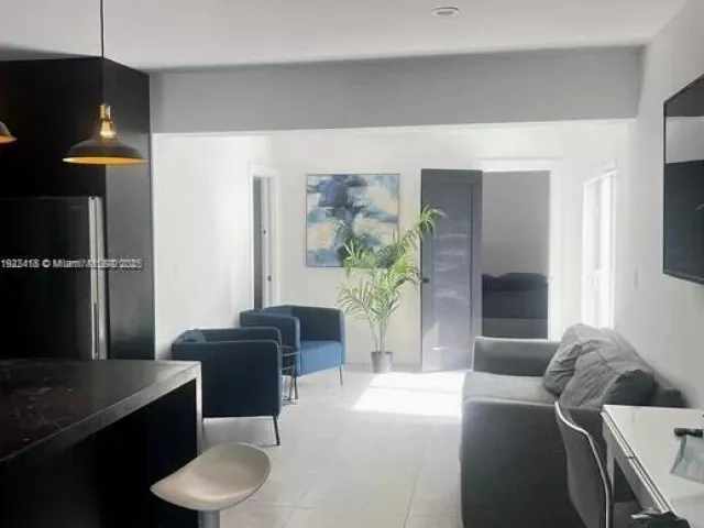 4-bedroom home for rent in Miami - 15 NW 52nd St - MondialRealty