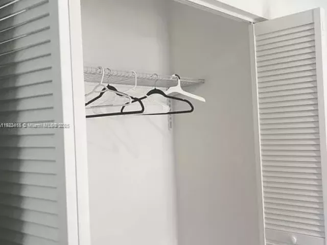 4-bedroom home for rent in Miami - 15 NW 52nd St - MondialRealty