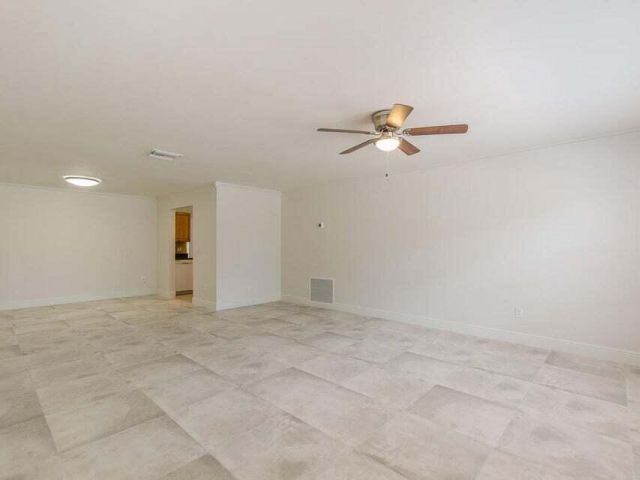 Home for rent at 22191 SW 60th Avenue - photo 6850120