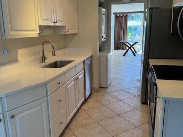 Home for rent at 780 Jeffery Street 2 - photo 6850136