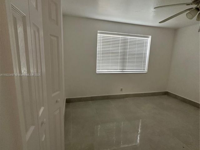 Home for rent at 209 SW 5th St - photo 6841790