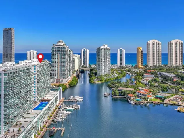 3-bedroom condo for sale in Sunny Isles Beach - 400 Sunny Isles Blvd 1519 - MondialRealty